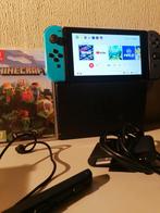 Nintendo Switch met Dock, Minecraft en extra geheugen, Met 2 controllers, Ophalen of Verzenden, Zo goed als nieuw, Met harde schijf