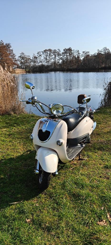 Znen 50 scooter-start meteen en rijdt goed, Ophalen, Gebruikt, Znen, Benzine