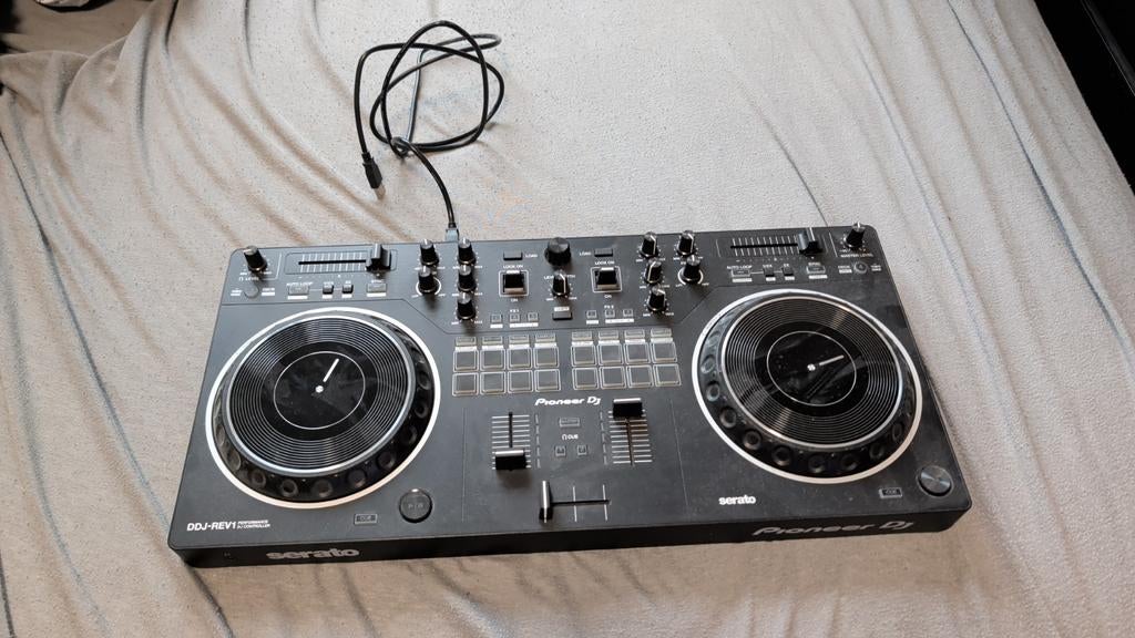 Pioneer DJ DDJ-REV1 DJ-
controller voor Serato DJ Lite, Ophalen, Zo goed als nieuw, Draaitafel, Pioneer