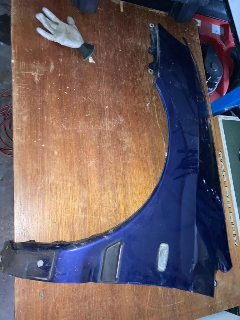 Spatbord Mitsubishi spacestar 2004, Ophalen, Gebruikt, Voor, Spatbord