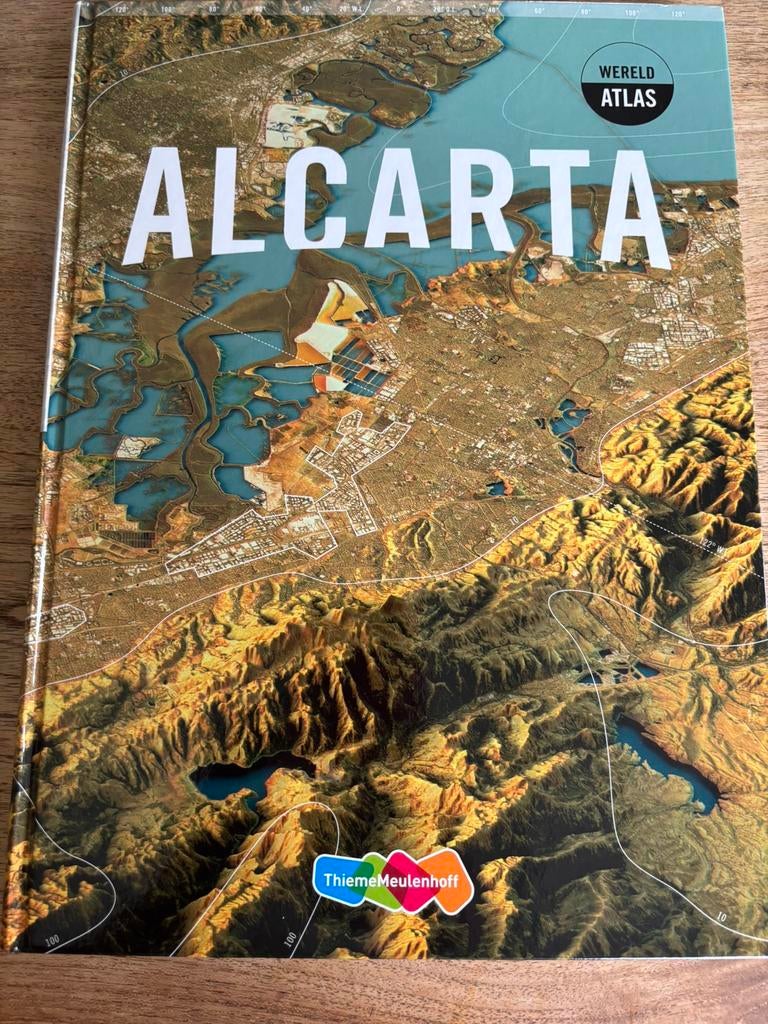 Alcarta, Boeken, Atlassen en Landkaarten, Bosatlas, 2000 tot heden, Ophalen of Verzenden, Zo goed als nieuw