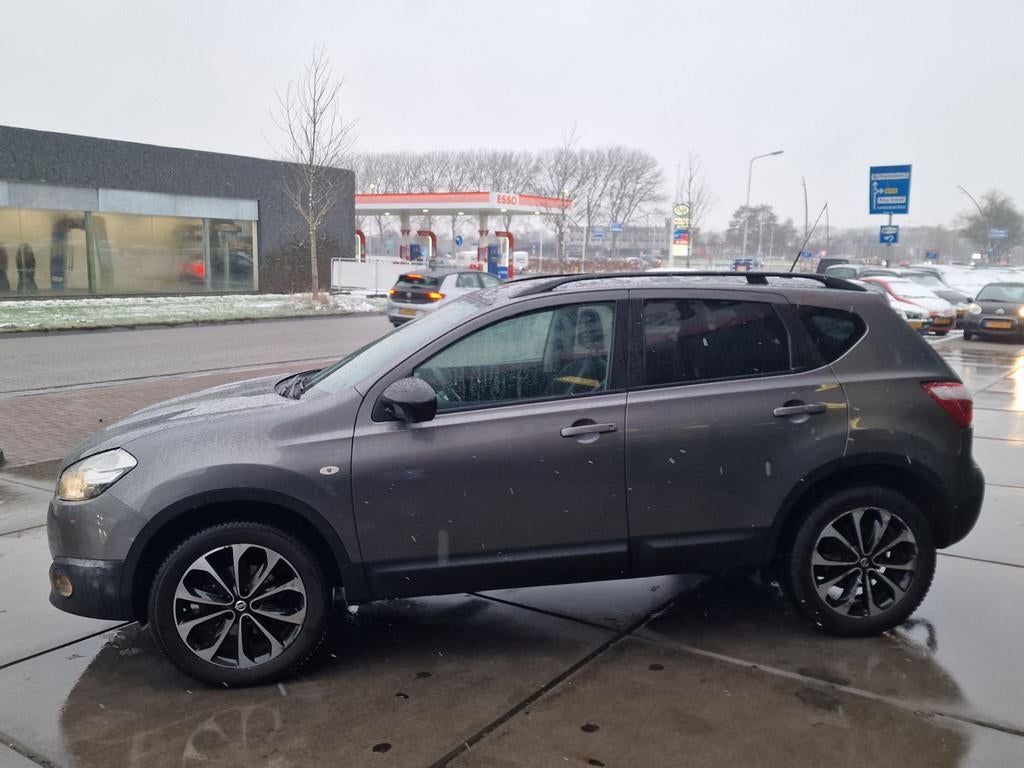 Nissan Qashqai 1.6 dCi 360 - Pano - Leer - Navi -, Auto's, Nissan, Voorwielaandrijving, Euro 5, Zwart, 4 cilinders