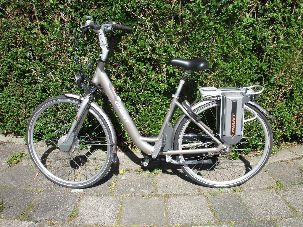 Elektrische fiets  ,  Giant, Ophalen, Gebruikt, Minder dan 30 km per accu, Giant