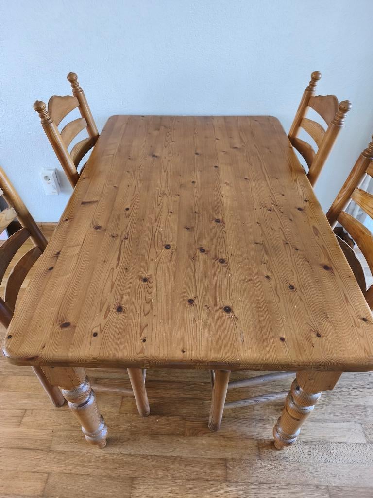 grenen eettafel met 4 stoelen, Ophalen, Gebruikt, 100 tot 150 cm, Grenen gelakt