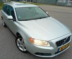 Volvo V70 2.0 2008 Grijs nieuwe apk, Voorwielaandrijving, 145 pk, 4 cilinders, Handgeschakeld