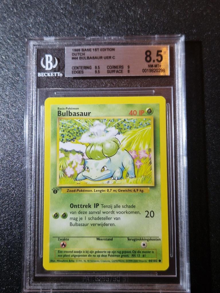 Bulbasaur Beckett 8.5, Ophalen of Verzenden, Zo goed als nieuw