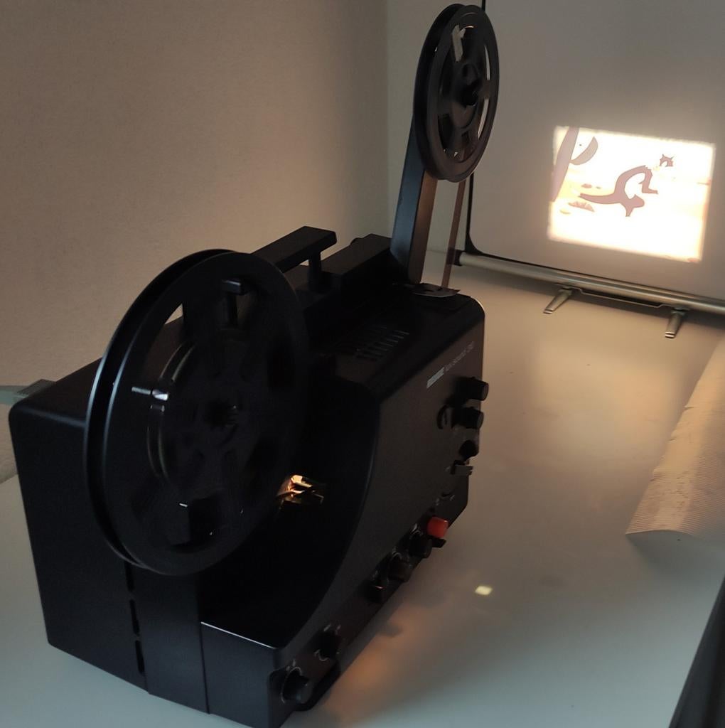 REVUE LUX SOUND 310 SUPER 8 met GELUID VOOR 240 METER SPOEL, Ophalen of Verzenden, 35mm film