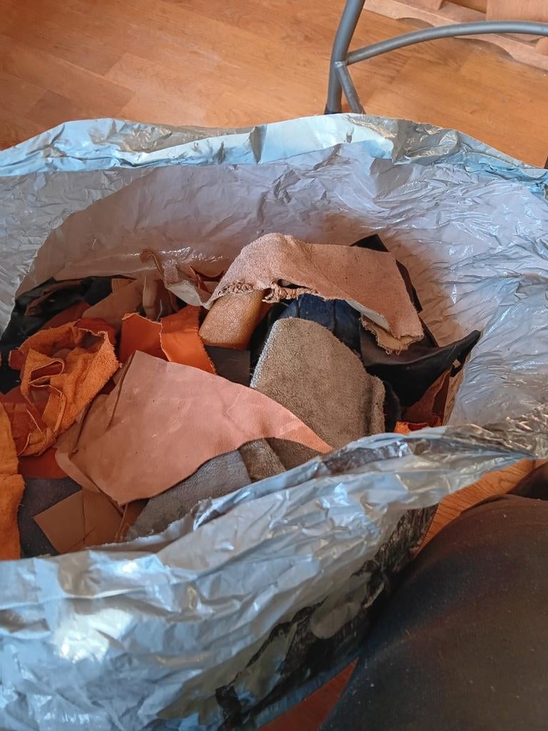 Ruim 6 kilo Leder/leer in verschillende kleuren., Ophalen of Verzenden, Nieuw