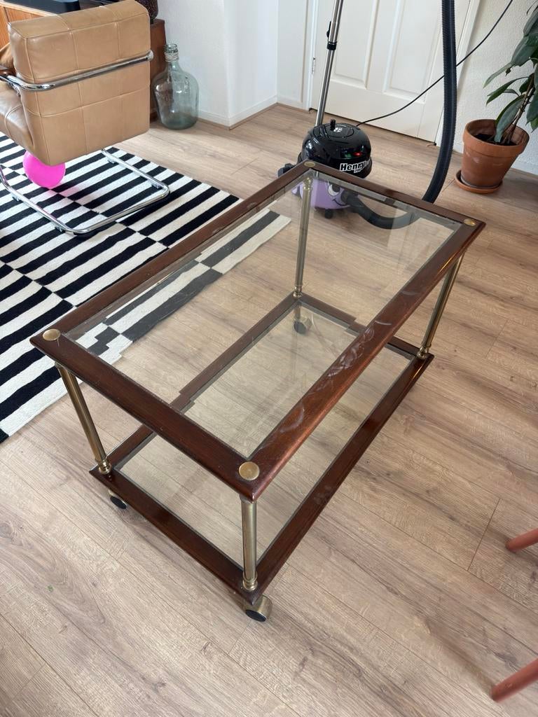 Glazen bijzettafel op wieltjes, Huis en Inrichting, Tafels | Salontafels, Ophalen, Gebruikt, 50 tot 100 cm, 50 tot 75 cm