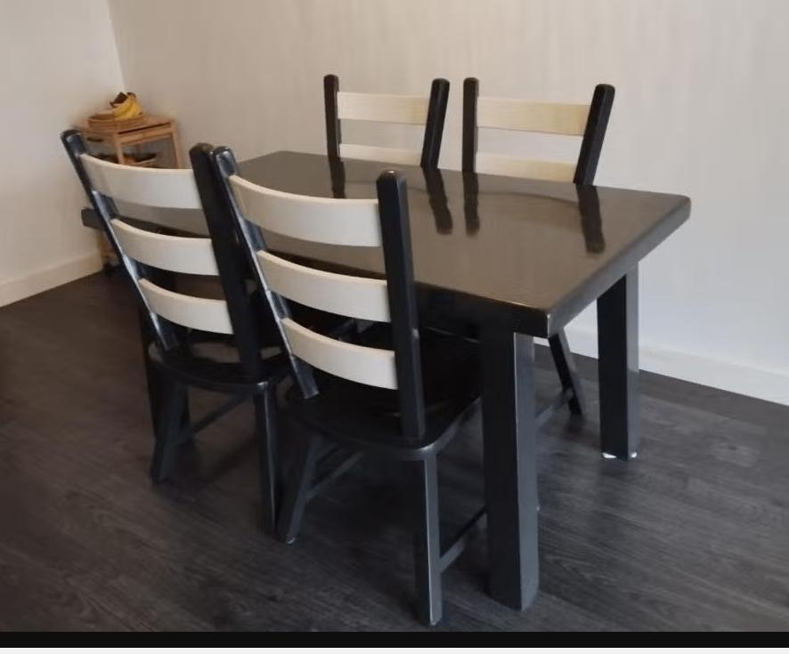 eettafel 140x80 inclusief 4 stoelen, Huis en Inrichting, Tafels | Eettafels, Ophalen, 100 tot 150 cm, 50 tot 100 cm, Zo goed als nieuw