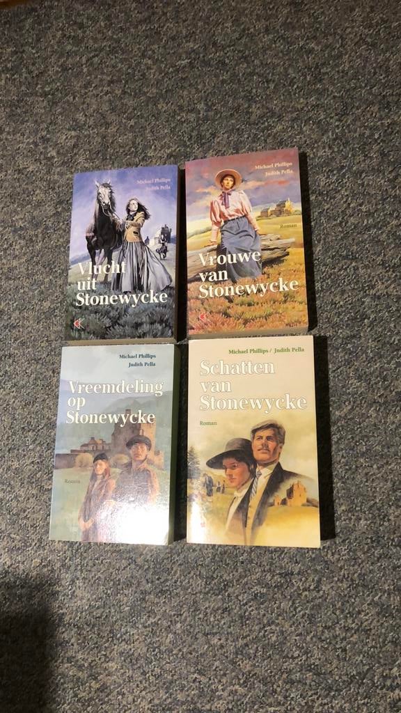4 boeken Michael Philips en Judith Pella, Ophalen, Zo goed als nieuw