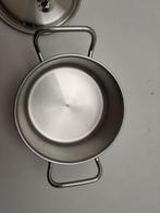 Demeyere Classic 3 kookpan 16 cm, lichte beschadiging, Bruggestraat 18, Zo goed als nieuw, Rvs, Keramische plaat