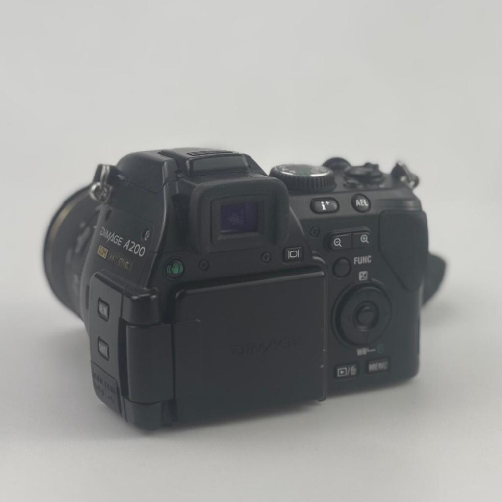 Konica Minolta A200 Camera Digitale Camera, Minolta, Zo goed als nieuw, Support@minolta.com, Konica Minolta, Inc.
1-6-1 Marunouchi
Chiyoda-ku, Tokyo 100-7015
Japan