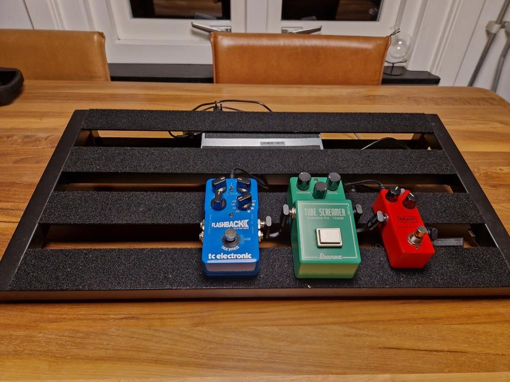 Compleet Pedalboard met Pedalen en Flightcase, Muziek en Instrumenten, Effecten, Zo goed als nieuw, Delay of Echo, Distortion, Overdrive of Fuzz