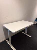 Verstelbaar IKEA bureau - perfect voor thuiswerken!, Ophalen, In hoogte verstelbaar, Gebruikt, Bureau
