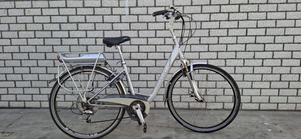 Trek Navigator elektrische damesfiets, Fietsen en Brommers, Fietsen | Dames | Damesfietsen, Ophalen, Gebruikt, Velgrem, 50 tot 53 cm