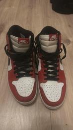 jordan 1 chicago red, Sport en Fitness, Basketbal, Ophalen of Verzenden, Zo goed als nieuw, Schoenen