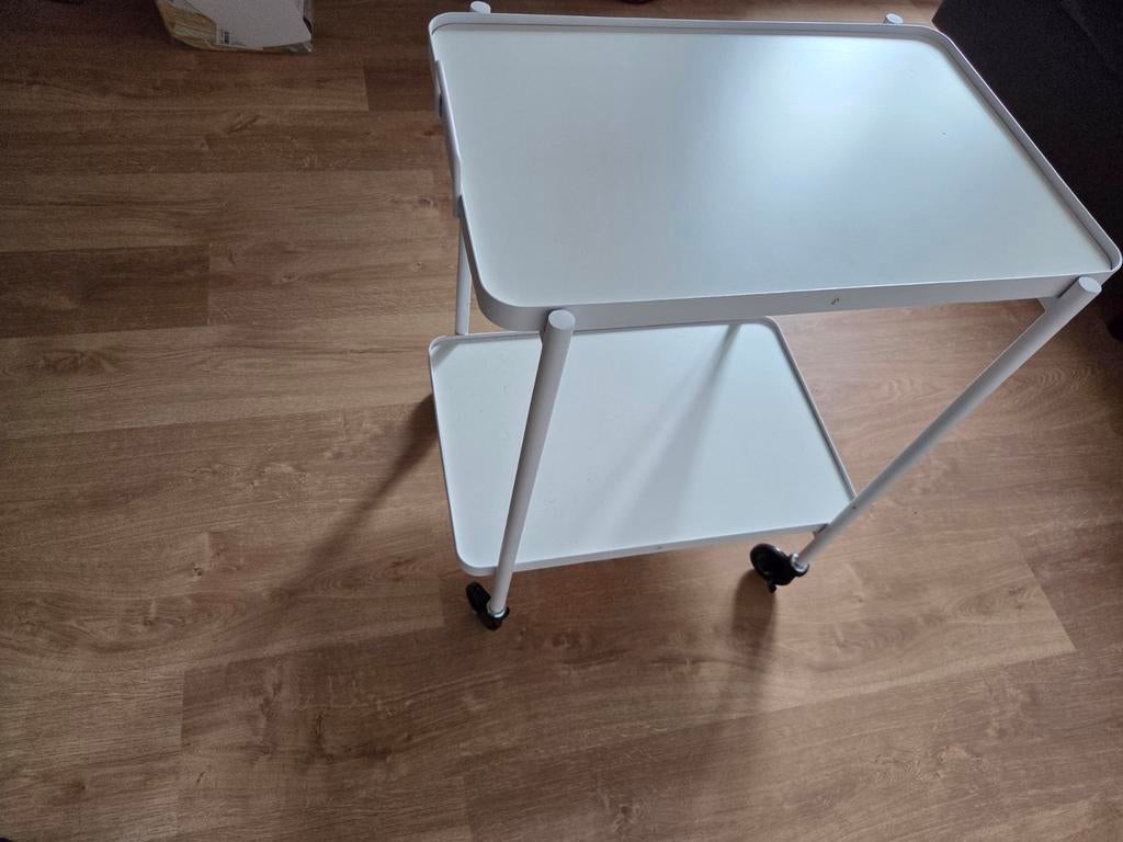 Wit verrijdbaar tafeltje - Handig en compact, Ophalen, Gebruikt, Metaal of Aluminium, Modern, Functioneel