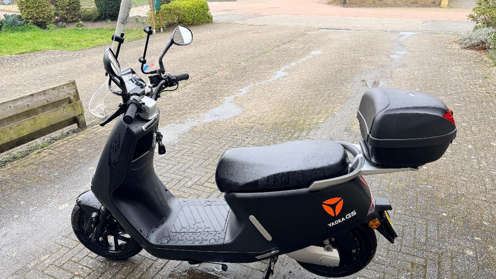 Yadea G5 met 2 accu's, Fietsen en Brommers, Scooters | Overige merken, Zo goed als nieuw, Maximaal 45 km/u, Elektrisch, Ophalen