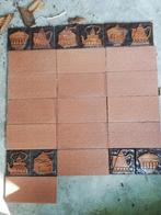 2,2 m2 terra cotta wandtegels relief + 80 decors (0,5m2), Ophalen