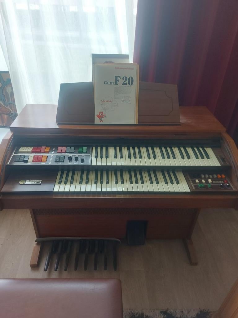 ORGEL NETTE STAAT TESTEN KAN..., Muziek en Instrumenten, Orgels, Ophalen, Zo goed als nieuw, 2 klavieren, Orgel