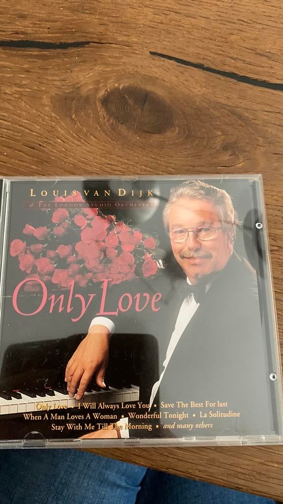 Louis van Dijk Only love, Ophalen of Verzenden, Zo goed als nieuw