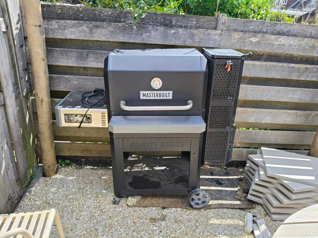 Masterbuilt Gravity Series 800 barbecue, Ophalen, Gebruikt, Masterbuilt, Met accessoires