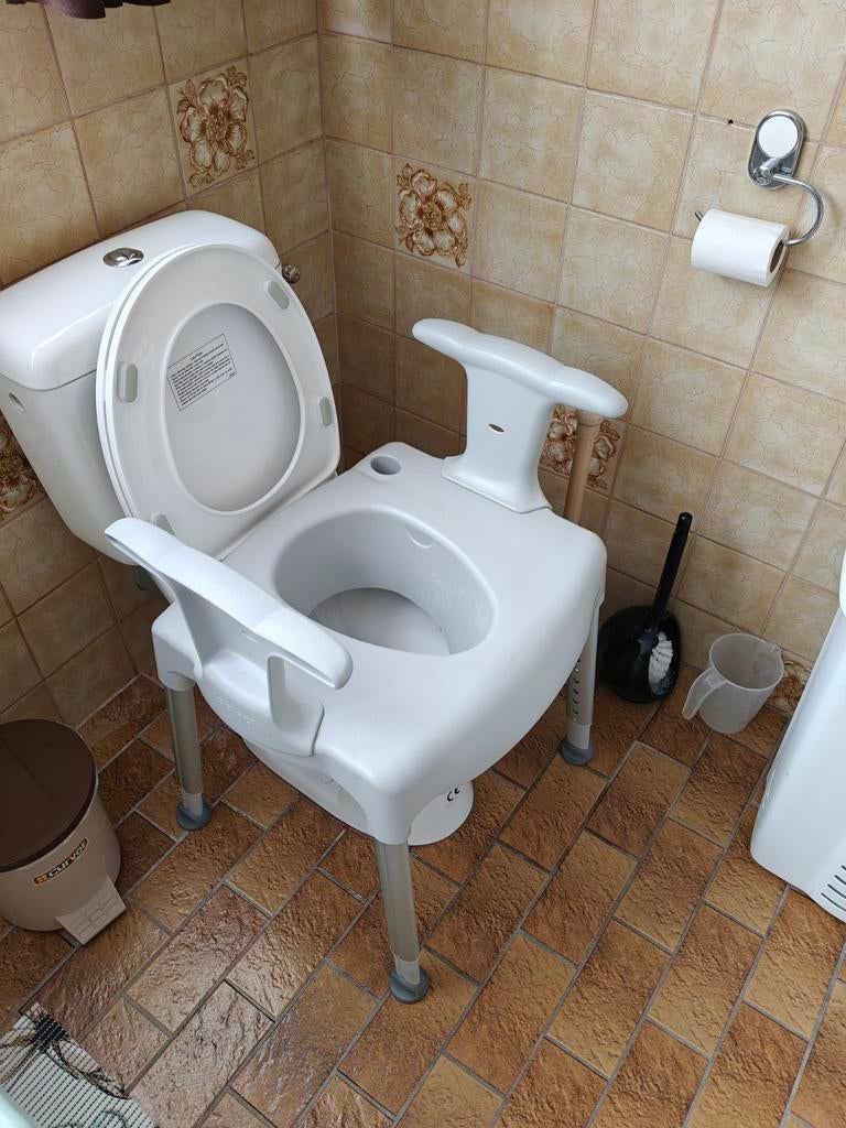 WC stoel, Diversen, Ophalen, Zo goed als nieuw