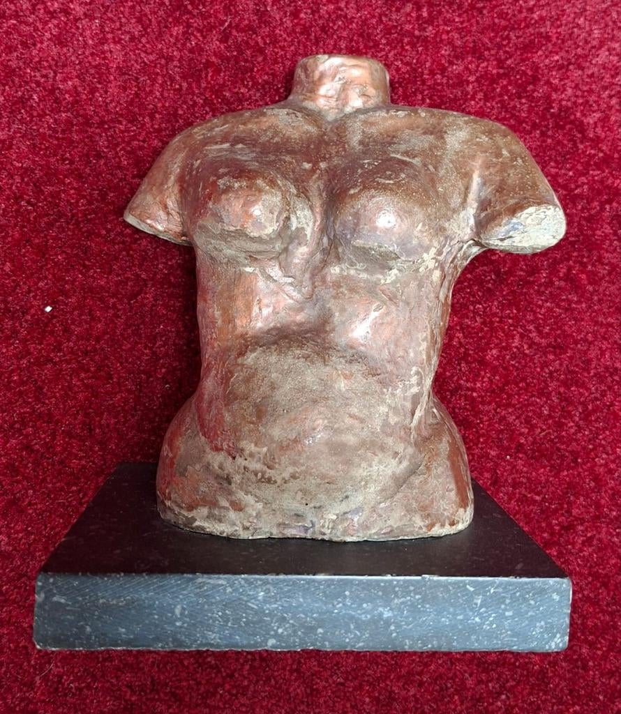 Beeld vrouwenromp, Ophalen