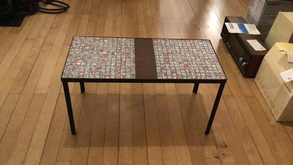 Vintage tafeltje met uniek ontwerp van mozaiek, Ophalen, 50 tot 100 cm, Zo goed als nieuw, 25 tot 50 cm