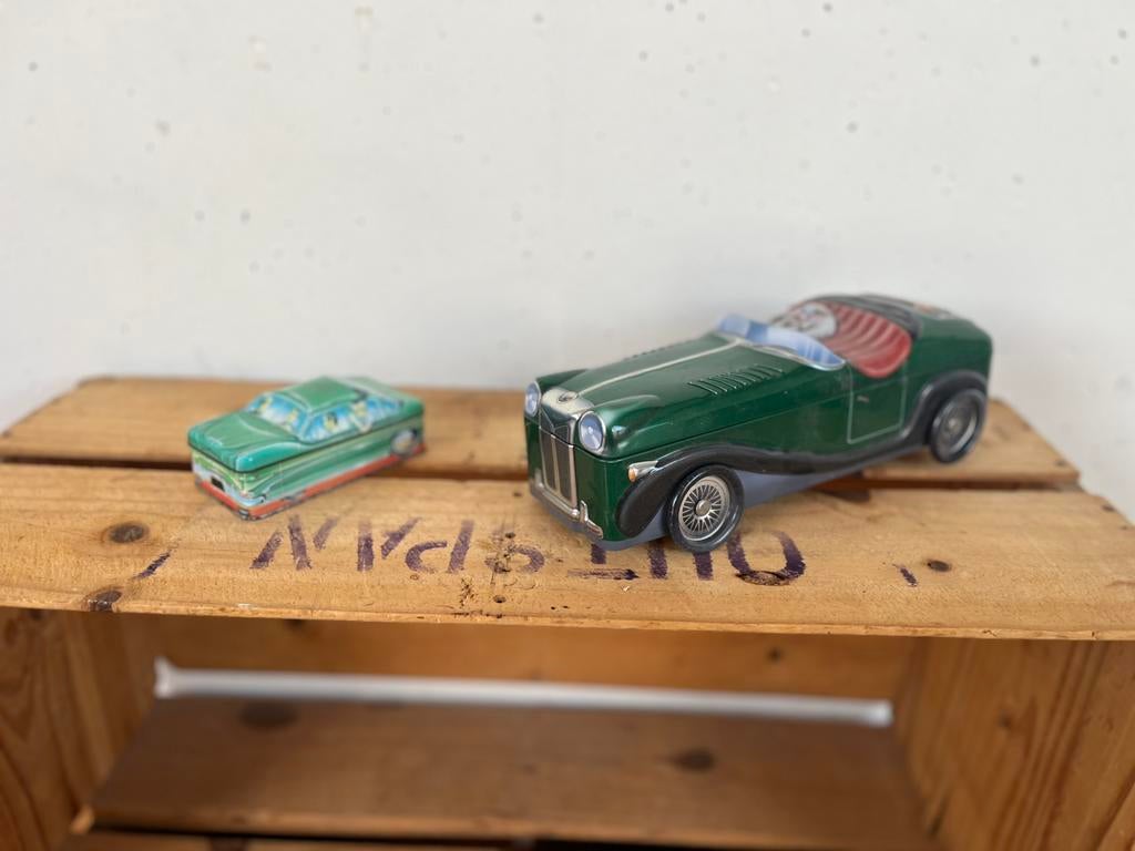 Twee blikken trommels: auto’s, Verzamelen, Blikken, Ophalen of Verzenden, Gebruikt, Overige