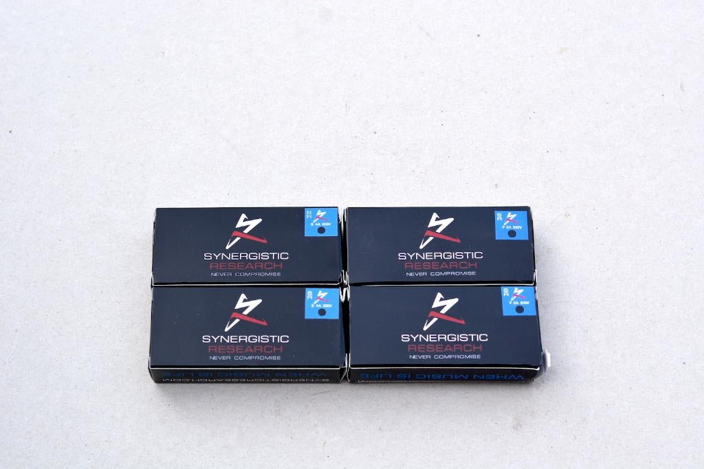 Synergistic Research Blue Fuses., Audio, Tv en Foto, Audiokabels en Televisiekabels, Ophalen of Verzenden, Zo goed als nieuw, 2 tot 5 meter