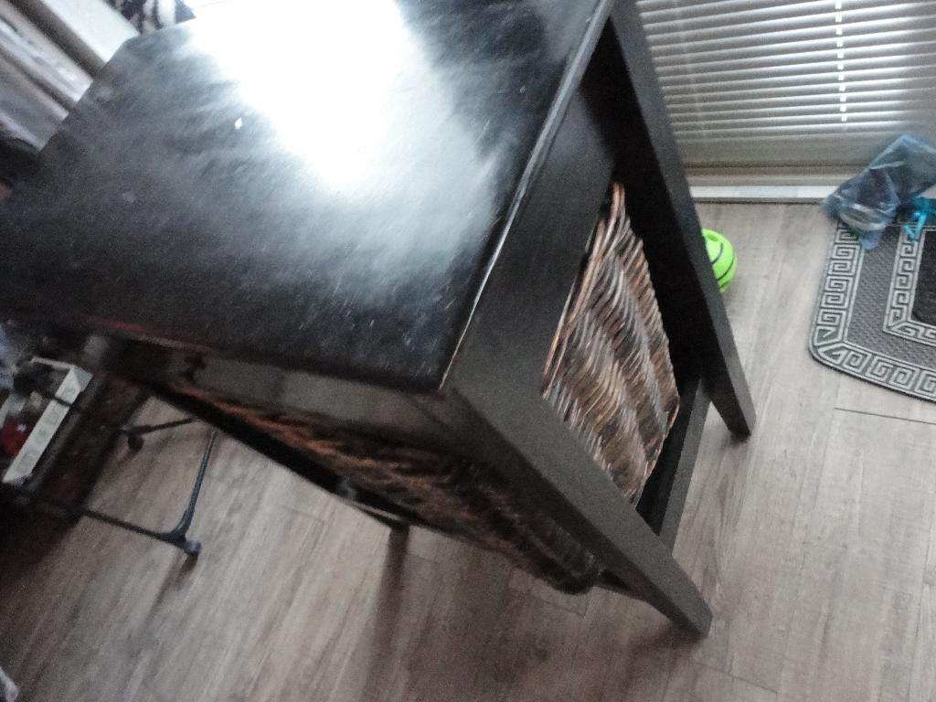 LEUK ZWART HOUTEN  HALKASTJE / TAFELTJE /KASTJE/+MAND /LA, Ophalen, Gebruikt