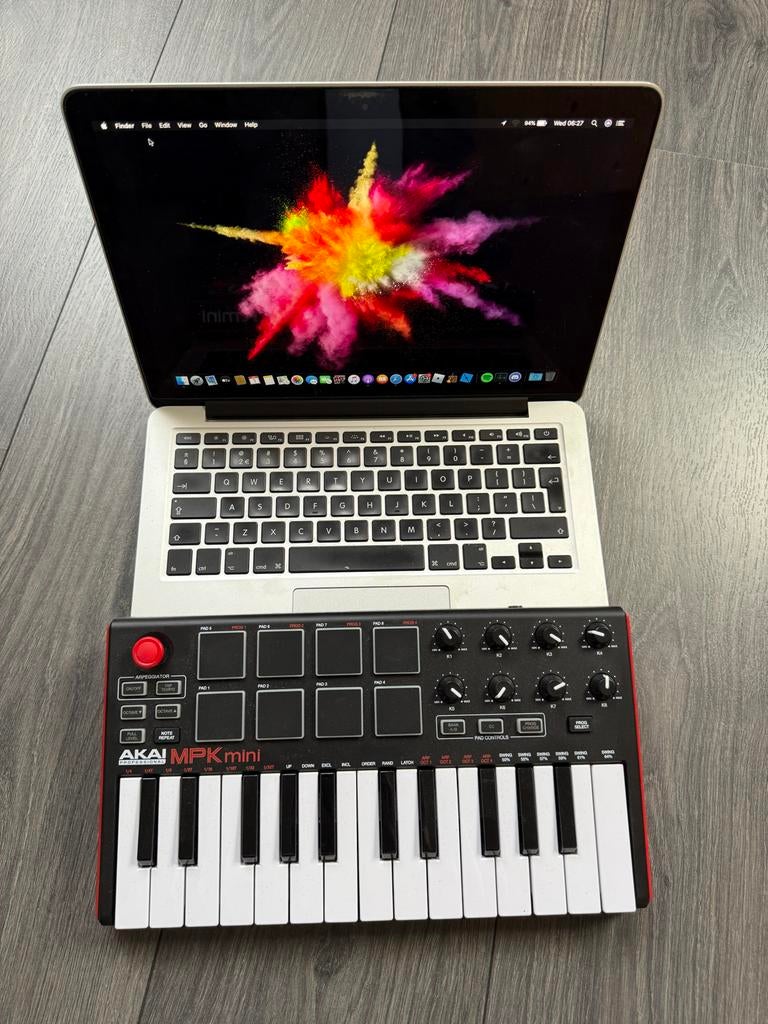 AKAI MPK Mini MIDI Keyboard Controller, Muziek en Instrumenten, Keyboards, Overige merken, Zo goed als nieuw, Aanslaggevoelig