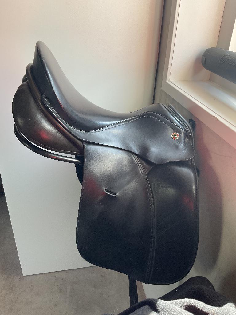 Dressuur Zadel, Ophalen, Zo goed als nieuw, Dressuur