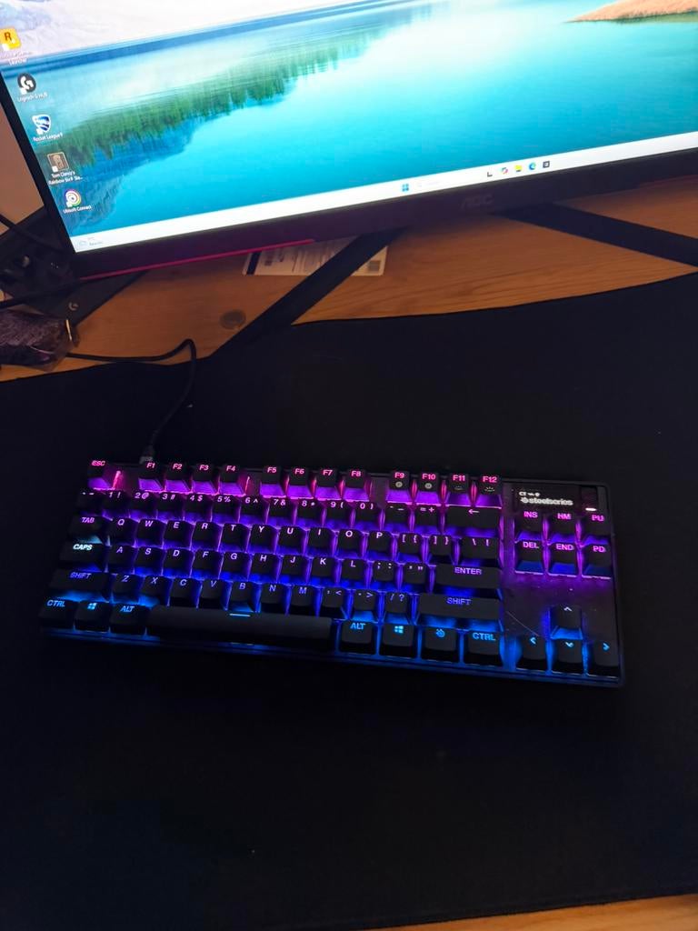 Gaming setup monitor/muis/keyboard/headset, Computers en Software, Ophalen of Verzenden, Zo goed als nieuw, Gaming, SSD