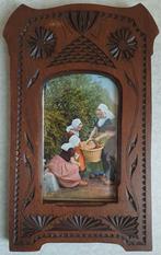 Antieke kerfsnede fotolijst met glas, Minder dan 50 cm, Gebruikt, Ophalen of Verzenden, Minder dan 50 cm
