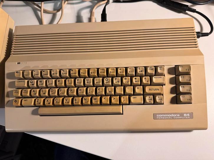 Commodore 64c met 1541-II Floppy Drive - Getest & Werkend, Computers en Software, Vintage Computers, Ophalen