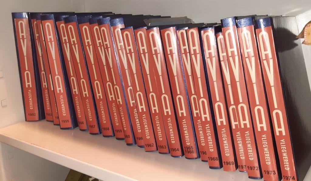 22 Jaargangen AVIA / VLIEGWERELD 1952 t/m 1974, Verzamelen, Ophalen, Gebruikt, Boek of Tijdschrift