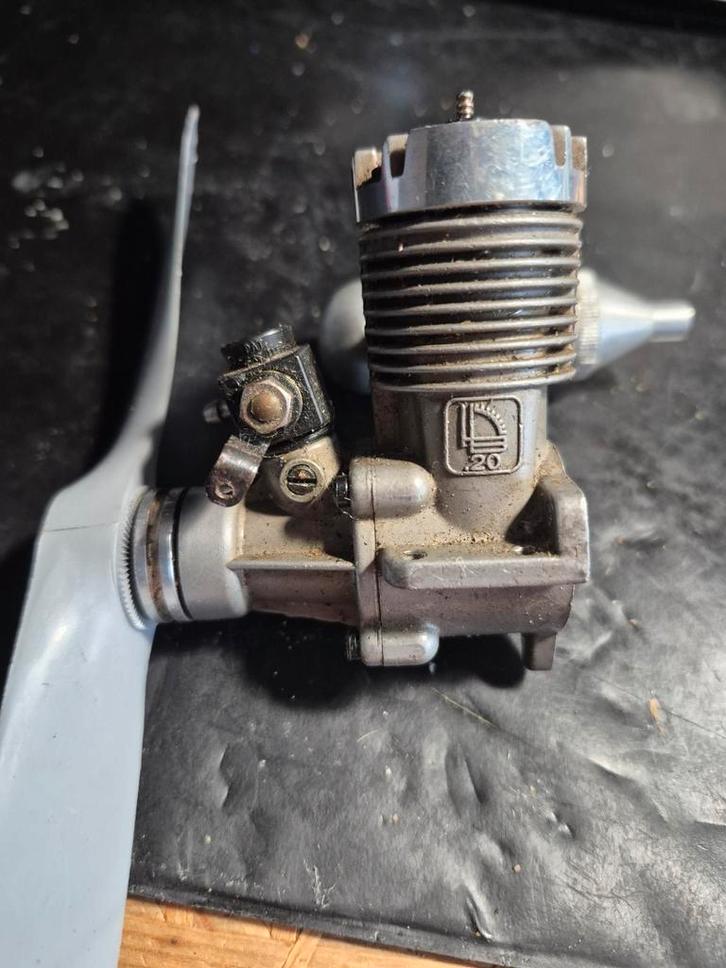 Vintage OS MAX .20 RC Vliegtuigmotor met Propeller, Hobby en Vrije tijd, Modelbouw | Vliegtuigen en Helikopters, Gebruikt, Vliegtuig