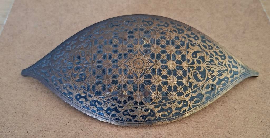 Koper schild/gesp uit Indonesië ca 21 cm, Ophalen of Verzenden