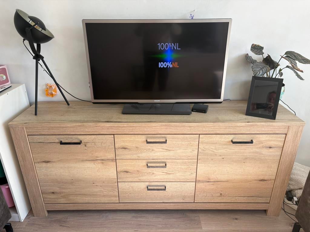 Mooi dressior te koop, Huis en Inrichting, Ophalen, Met deur(en), 150 tot 200 cm, Zo goed als nieuw