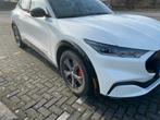 Ford Mustang 98kWh 338pk 2021 prijs inclusief btw, Auto's, Ford, Automaat, USB, 750 kg, 110 €/maand