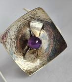 Scandinavische design zilveren broche met amerhist, 4 tot 7 cm, Ophalen of Verzenden, Zo goed als nieuw, Met edelsteen