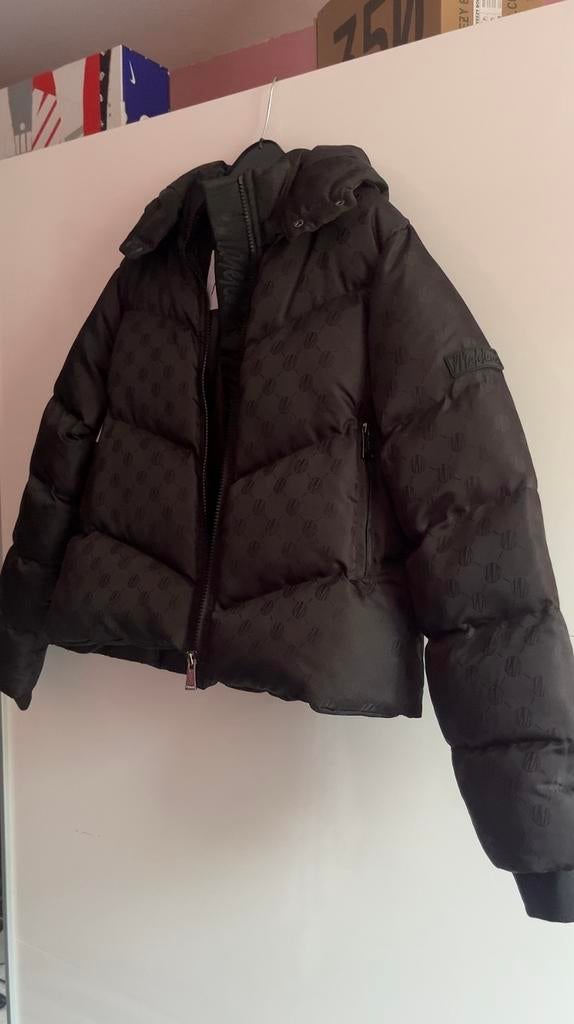 Malelions dames zwarte jas puffer jacket monogram XL, Kleding | Dames, Jassen | Winter, Ophalen of Verzenden, Zo goed als nieuw