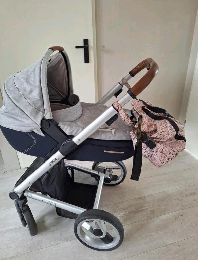 Mooie kinderwagen reiswieg& zitgedeelte Mutsy Igo Pure grijs, Gebruikt, Mutsy, Verstelbare duwstang, Ophalen