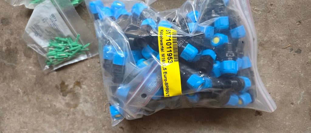 Diverse elektra materialen: kabelwartels en draadverbinders, Ophalen of Verzenden, Nieuw, Overige typen