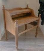 Antieke houten salontafel / telefoonbankje, Ophalen