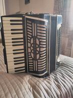 Accordeon Sibylla Brand (Kampen), Gebruikt, Met riemen, Toetsaccordeon, Ophalen