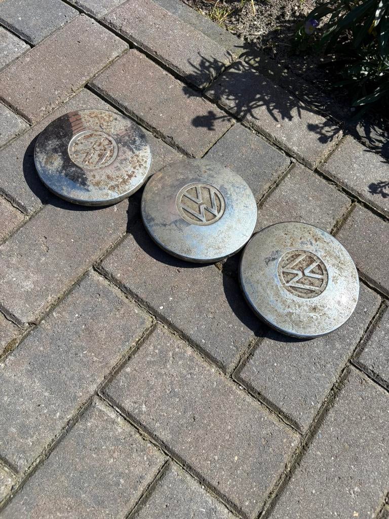 Wieldoppen waarschijnlijk vw golf 1 met patina, Auto diversen, Wieldoppen, Ophalen, Gebruikt